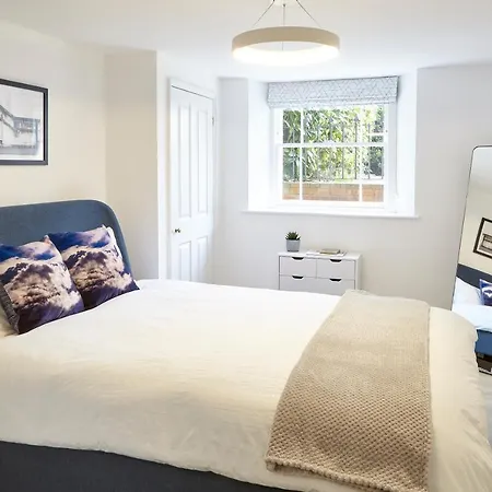Apartment Stylish, Spacious Flat With Private Parking Bristol